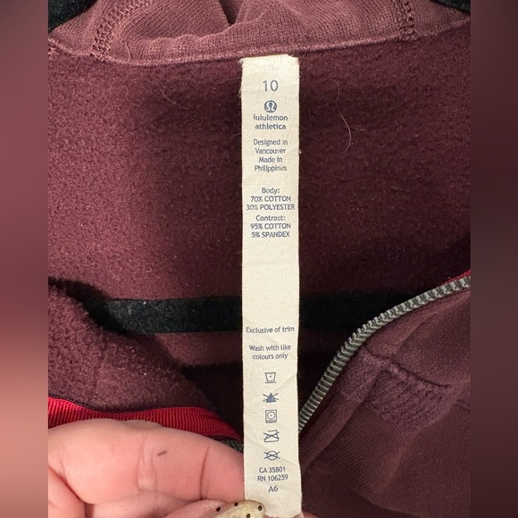 Lululemon Athletica- Burgundy SCUBA Hoodie size 10 - Picture 7 of 9